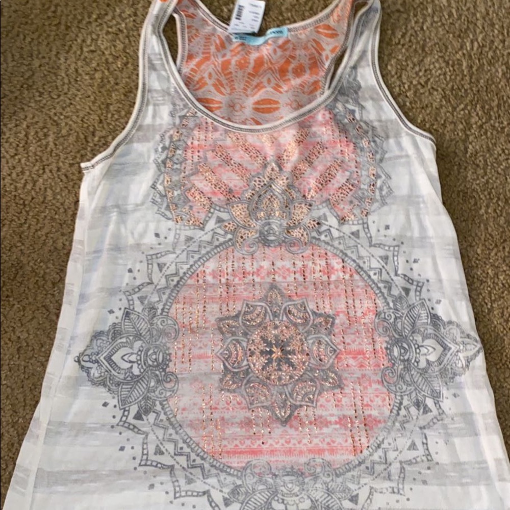 Maurice’s shirt